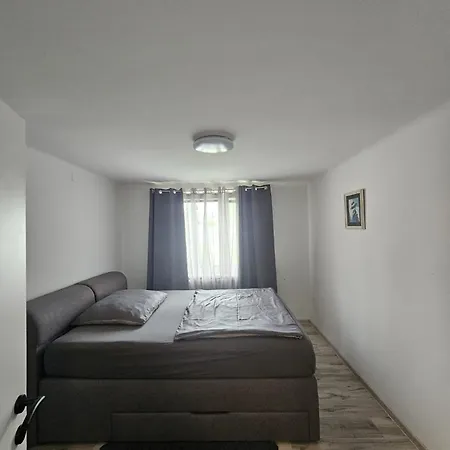Ferienhaus & Sleep Schwadorf bei Wien